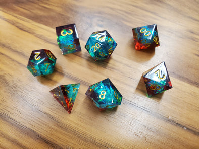 Adventure Dice - 7 Piece Set - Sharp Edge - Everbearing Fruit available at 401 Games Canada