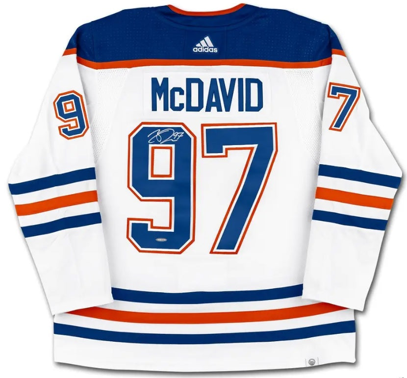 401 Games Canada Upper Deck Authenticated Connor McDavid